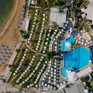 **** Semesteranläggning (resort) Golden Coast Cypern