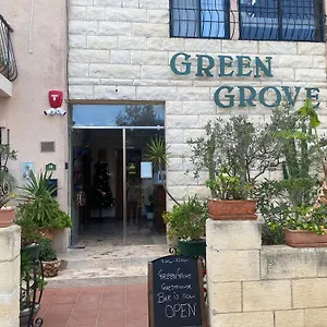 κάντε κράτηση εδώ