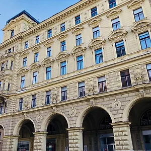 Apartment Kh Universitaet
