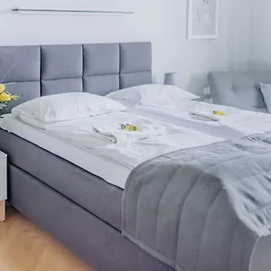 Apartel Plac Zbawiciela Апартаменты Варшава
